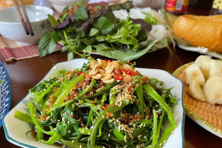 Hanoi: clase de cocina tradicional aprendiendo 5 platos famososClase de cocina tradicional incluyendo banh xeo