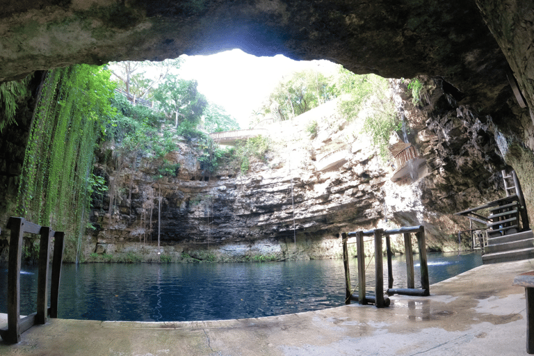 Valladolid: Chichen Itza + 2 Cenotes with Shared Transportation VALLADOLID: CHICHÉN ITZÁ + 2 CENOTES SHARED TRANSPORTATION