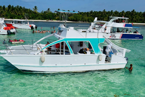 Party Boat From Punta Cana, Open Bar and transportation included