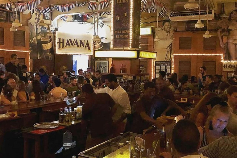 Cartagena: Tour privado pelos bares de salsa com guiaCartagena: Tour privado por bares de salsa com guia