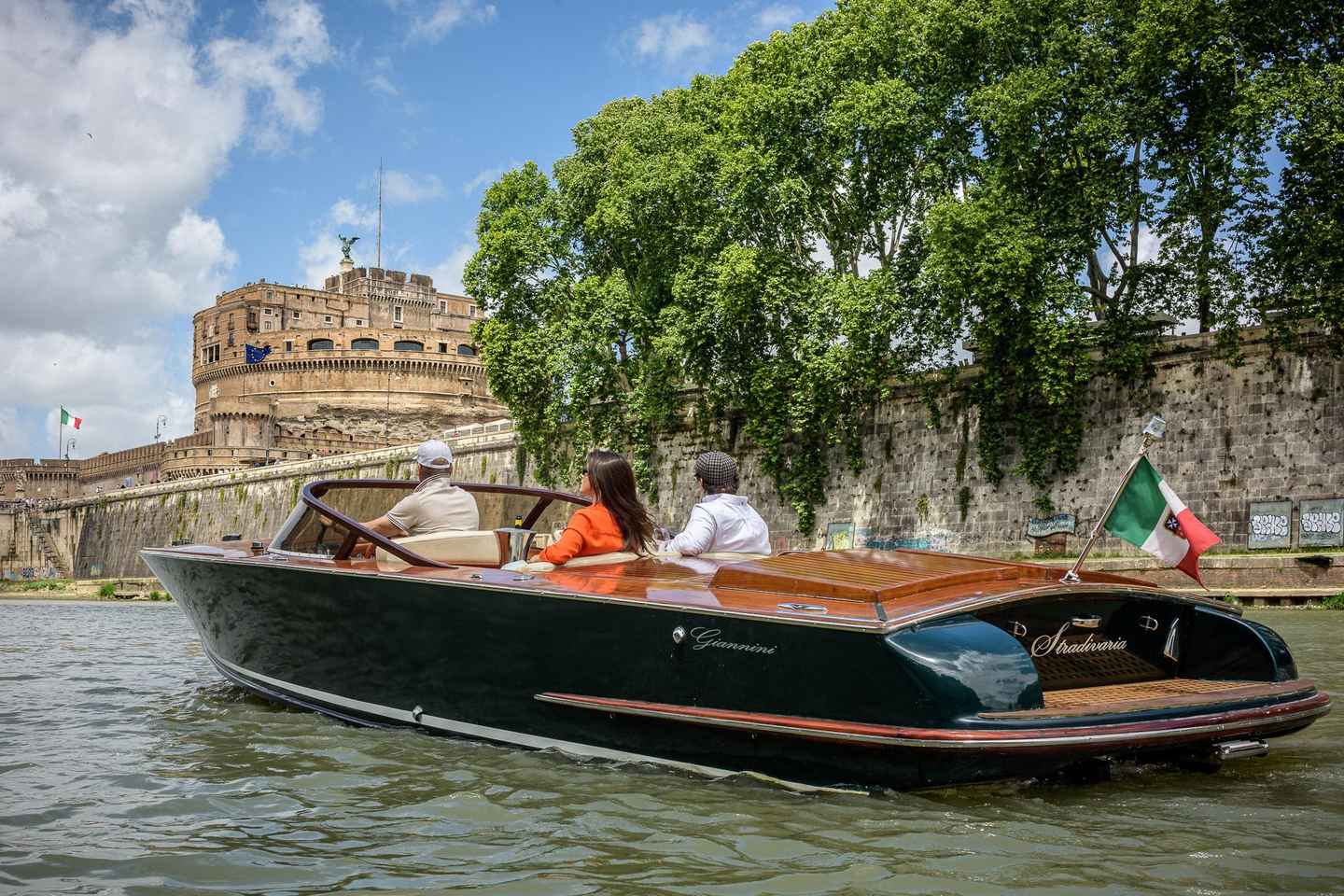 Rome: Private Tiber River Cruise on a Luxury Boat
