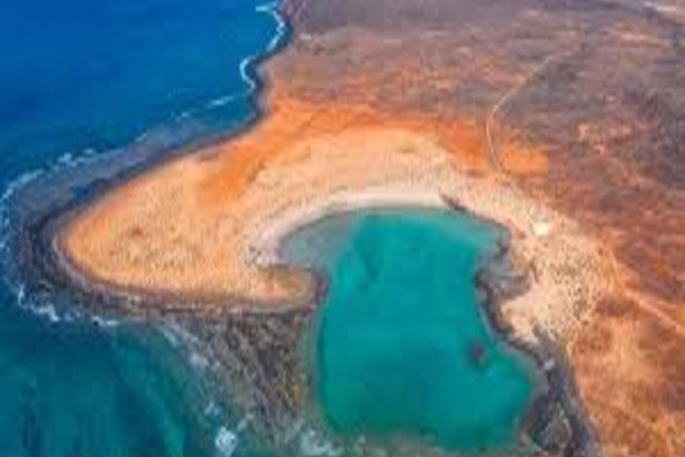 Isla de Lobos: Ferry + Mini Submarine Cruise + free time Fuerteventura Express: Transport & Ferry Lanzarote - Fuerteventura