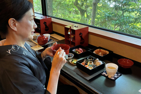 Kanazawa Wagashi Making, Kaiseki, Geisha & Samurai All Tour