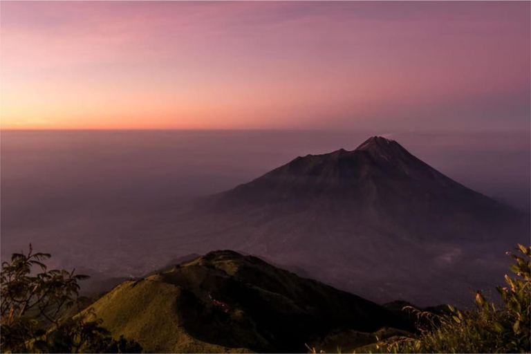 Depuis Yogyakarta : 14 heures de randonnée au Mont Merbabu avec tous les frais.Randonnée d&#039;une journée