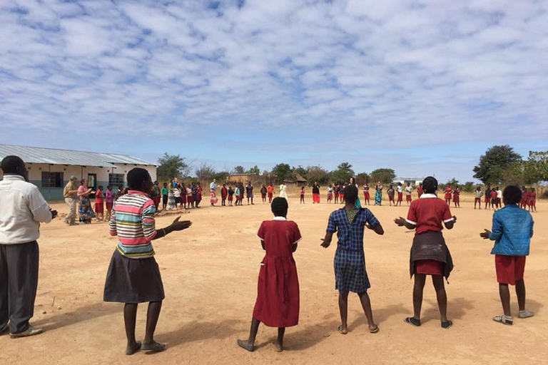 Livingstone: Tour guiado pela vila de Mukuni com serviço de busca