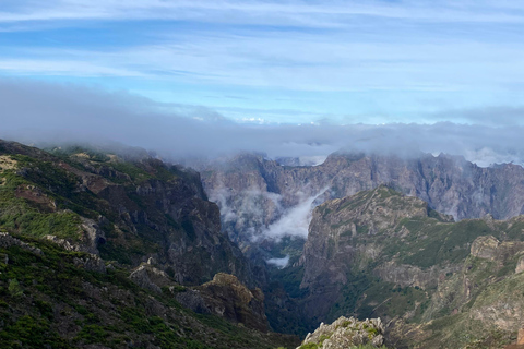 Pico do Areeiro to Ponta São Lourenço: East 4x4 Expedition