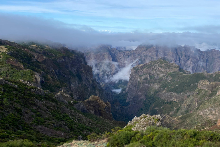 Pico do Areeiro to Ponta São Lourenço: East 4x4 Expedition