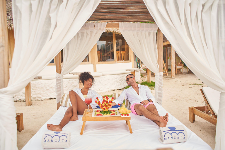 Cartagena: Dagspass Mangata Luxury Beach med lunch och dj