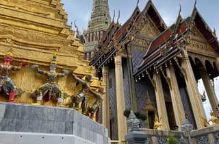Grand Palace Tour Guide