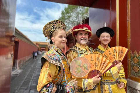 Beijing: Forbidden City Tour with Traditional Costume Experience