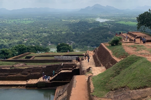 Kalutara: from Sigiriya Lion Rock and Dambulla Day Tour Kaluthara: from Sigiriya Lion Rock and Dambulla Day Tour