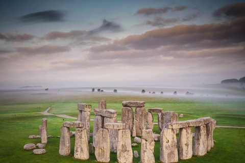 Cardiff: Stonehenge & Windsor Castle Day Trip with Guide