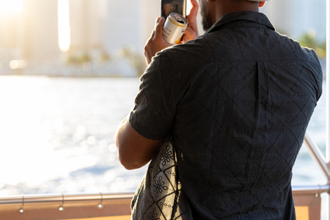 Miami: Millionaire's Row Cruise with Bay Swim Stop
