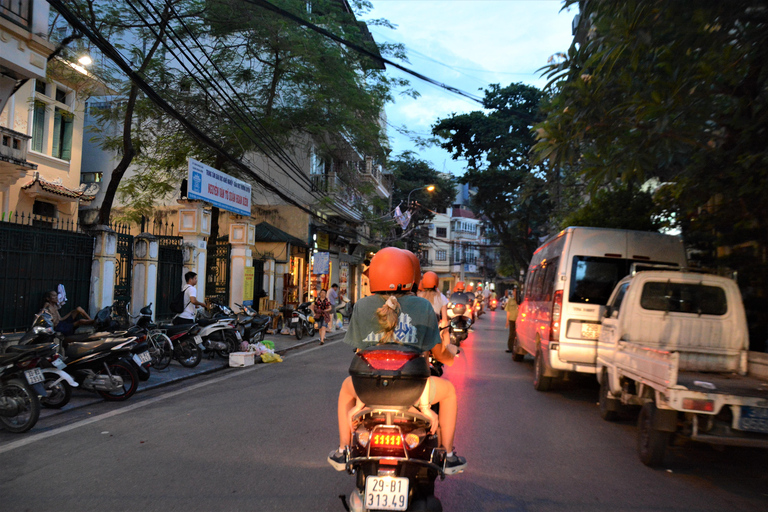 Hanoi: Hidden Streets & Street Food Motorcycle Tour