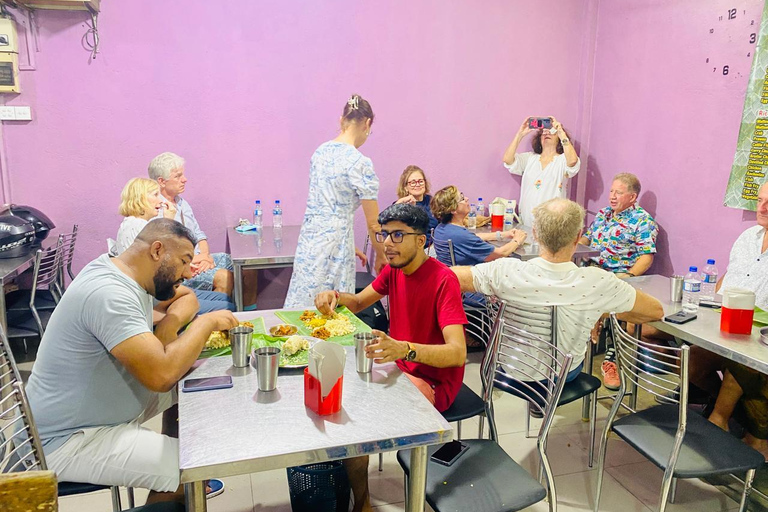 Colombo Foods Tour by Tuk Tuk ( Food chargers included )