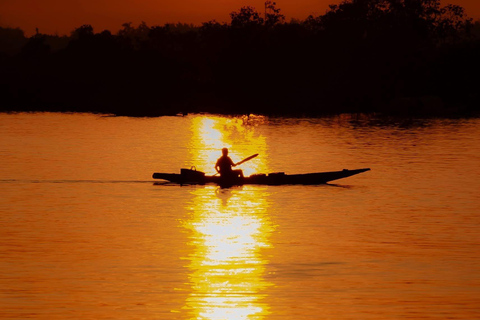 Hue: Tam Giang Lagoon Half-Day Adventure & Fisherman’s Feast Private Tour