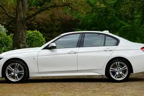 Jaipur: Private Airport Transfer To or From the City Hotel