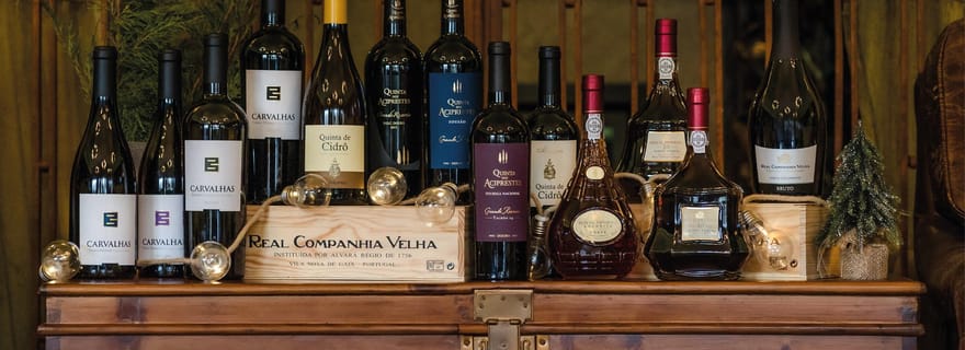 Pinhão : croisière en bateau Rabelo avec dégustation de porto dans une cave