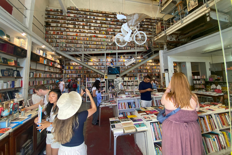 Lisbon: Vintage Electric Tuk-Tuk Guided Tour with Tastings