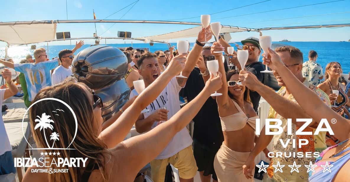 Afbeelding 48 van Ibiza: VIP-feest op een catamaran met DJ, open bar, paella en discotheken