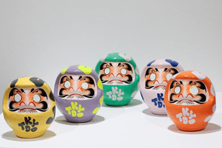 Tokyo: Daruma Painting Workshop and Religious Insight Tour Tokyo: Daruma Painting Workshop