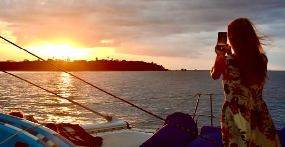 Fiji: Sabre Sunset Cruise with BBQ Dinner & Drinks