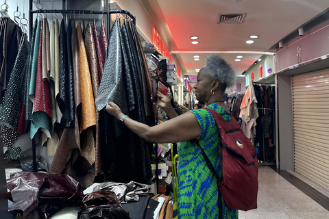 Guangzhou: Excursão particular de compras no mercado de roupas e artigos de couroGuangzhou: Tour particular de compras no mercado de roupas e couro