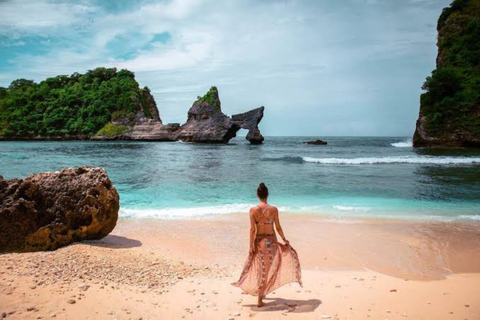Nusa Penida: Island Sightseeing West & East Coast Day Trip Car Charter 8 Hours Explore West Coast