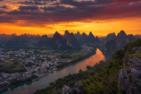 From Guilin: Li River and Xianggong Hill Day Trip with Lunch Standard Small Group Tour (Up to 16 Guests)
