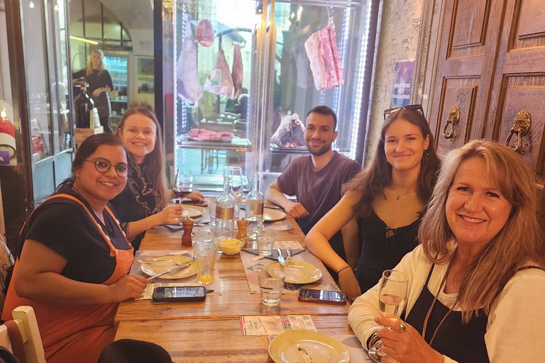 Nápoles: Clase de Cocina de Pasta y Tiramisú con Vino