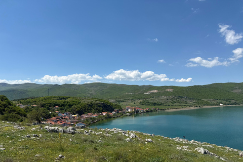 Desde Tirana/Durres: Korca, Voskopoja, Pogradec,Lin Excursión de un día