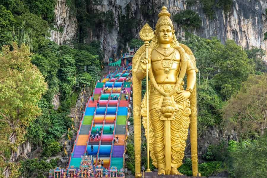 Kuala Lumpur: Tempel bei Sonnenuntergang & Lichtershow bei Nacht. Foto: GetYourGuide Kuala Lumpur: Tempel bei Sonnenuntergang & Lichtershow bei Nacht. Foto: GetYourGuide