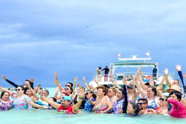 Punta Cana: Saona Island Tour with Lunch and Drinks