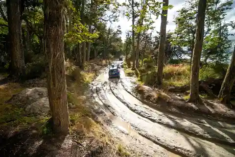 Ushuaia: Tour de un día completo por un lago fuera de pista