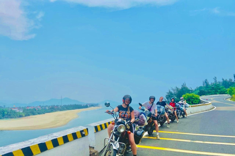 Hoi An vers la montagne du singe et le col de Hai Van en moto