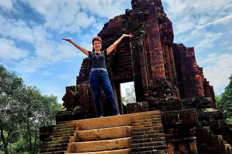 Hoi An: My Son Sanctuary Tour with Sunset Cruise Boat Ride