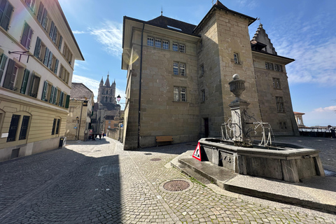 Lausanne: Downtown Highlights Walking Tour with a Local