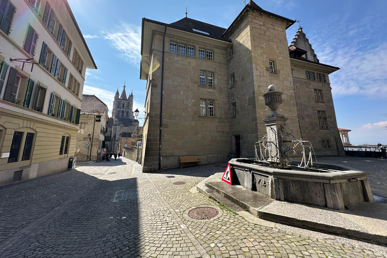 Lausanne: Downtown Highlights Walking Tour with a Local