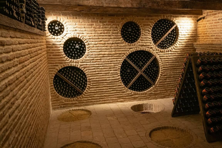 Tbilisi: Kakheti Wine Region Tour Sighnaghi, Bodbe & Alazani Guided Tour with Wine Tastings