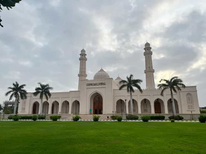 Salalah City Tour: Nature, Culture, History, Food, Shopping