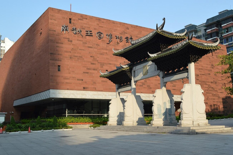 Guangzhou: Sun Yat-sen Memorial Hall & Nanyue King Museum Chinese Guide + English Guide