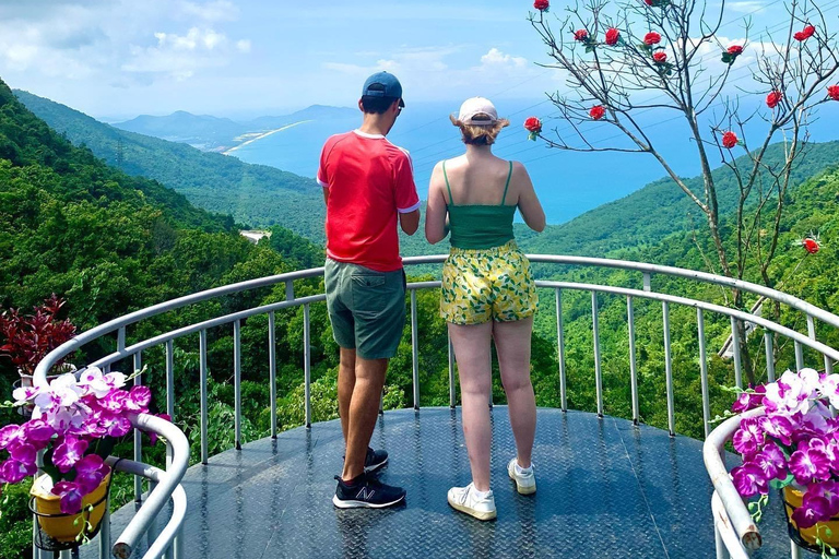 Mit dem Auto von Hue nach Hoi An über den Hai Van Pass und den Friedhof von An Bang