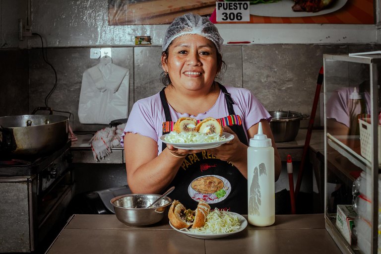 Lima: Criollo Nights Food Tour with 14+ Tastings
