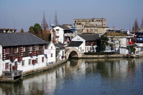 Private tour Zhujiajiao water town village and local market