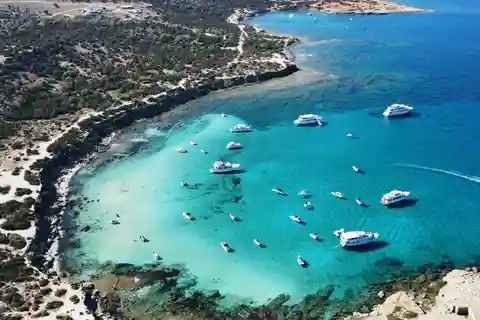 DEPUIS LATCHI : Croisière Blue Lagoon Akamas - grand toboggan aquatique