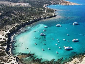 VON LATCHI: Blue Lagoon Akamas Cruise - große Wasserrutsche