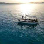 Tavolara: Tour dell'aperitivo al tramonto con bevande e snack locali