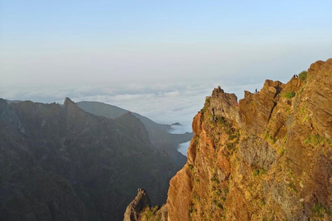 Madeira: Sunset at Pico Arieiro and the Stairway to Heaven Madeira: Sunset at Pico Arieiro and Escadaria do Céu