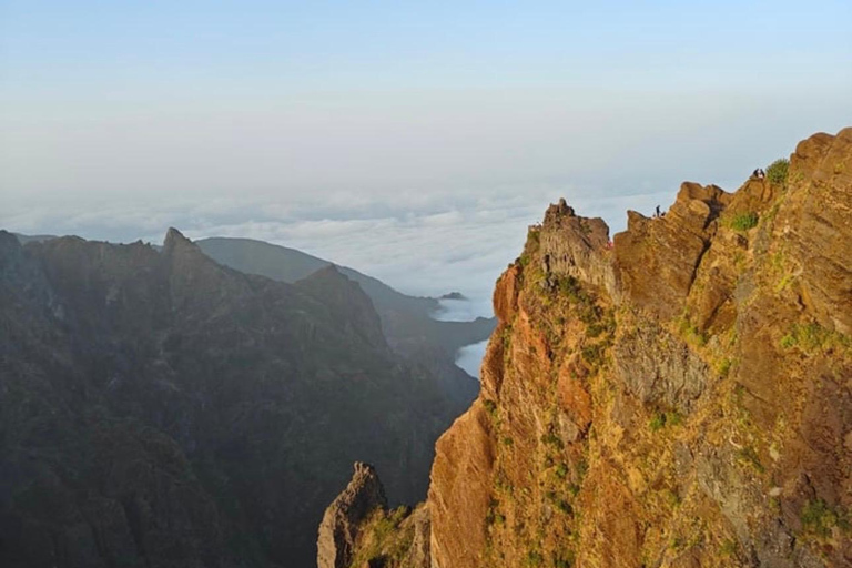 Madeira: Sunset at Pico Arieiro and the Stairway to Heaven Madeira: Sunset at Pico Arieiro and Escadaria do Céu