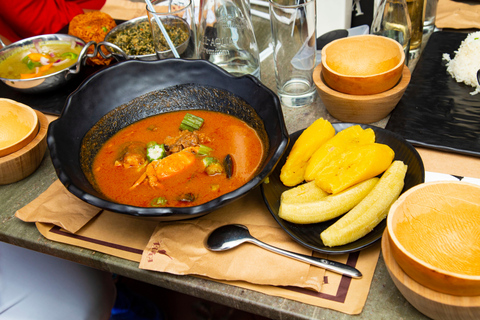 Accra: Corso di cucina e tour del mercato con prelievo dall'hotel